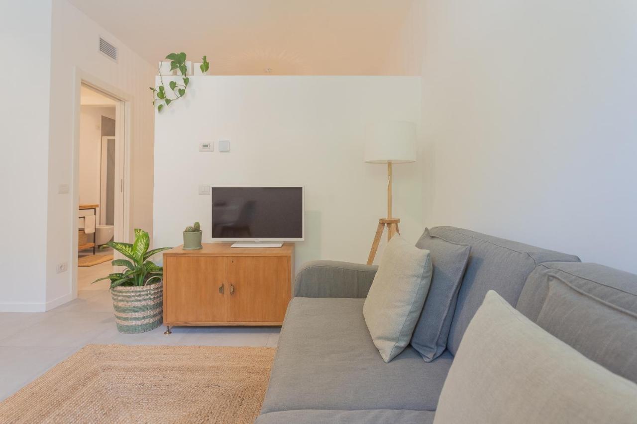 Ginepro & Salvia Apartments In Como By Rent All Como Eksteriør bilde
