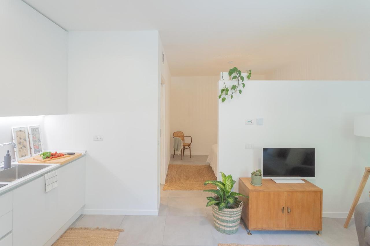 Ginepro & Salvia Apartments In Como By Rent All Como Eksteriør bilde