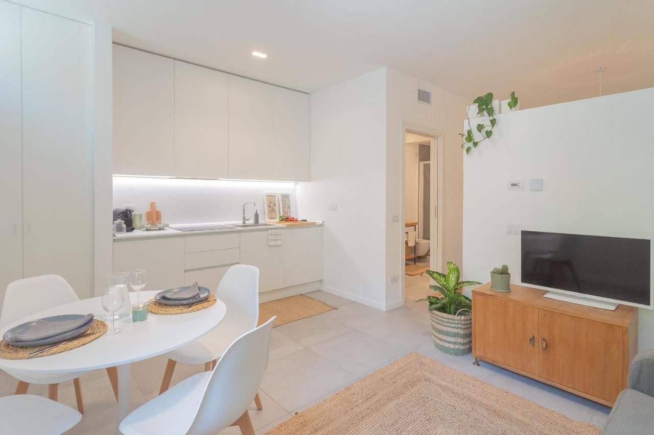 Ginepro & Salvia Apartments In Como By Rent All Como Eksteriør bilde