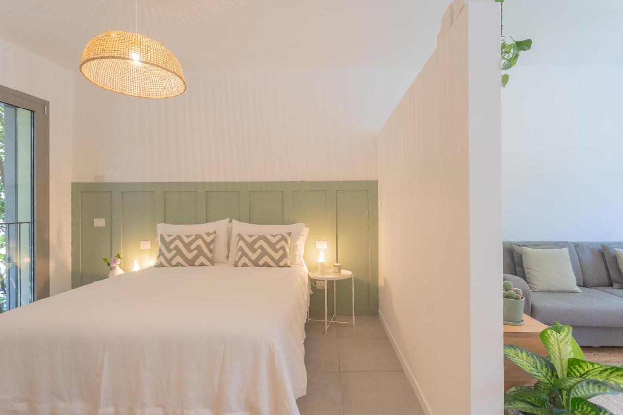 Ginepro & Salvia Apartments In Como By Rent All Como Eksteriør bilde